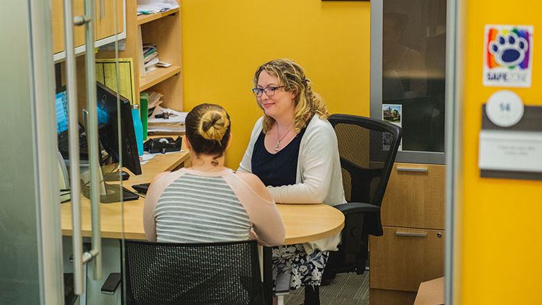 Penn State Scranton adviser helps student plan class schedule