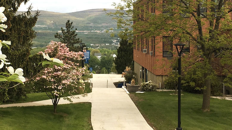 Pathway leading to the Dawson Building at Penn State Scranton