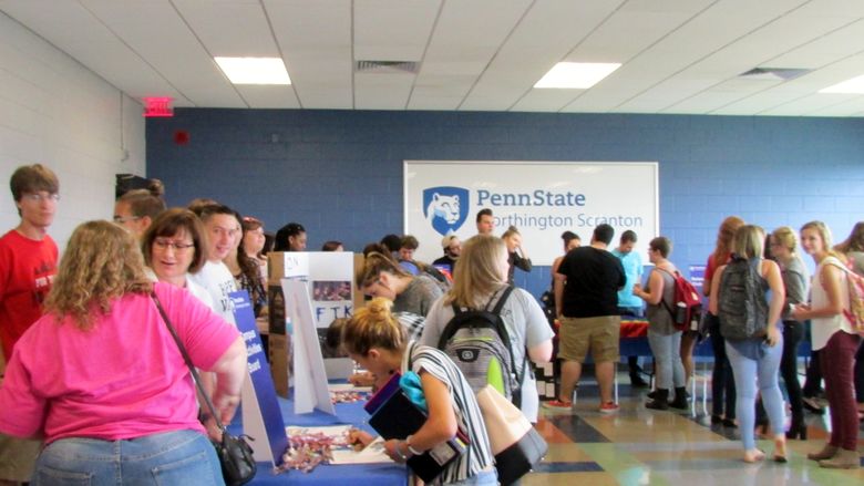 Students attend PSWS' Campus Club Fair on Wednesday.