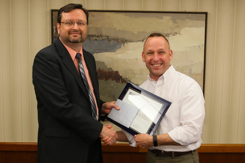 Aebli Excellence in Teaching Award PSWS IST instructor Fred Aebli receives his award