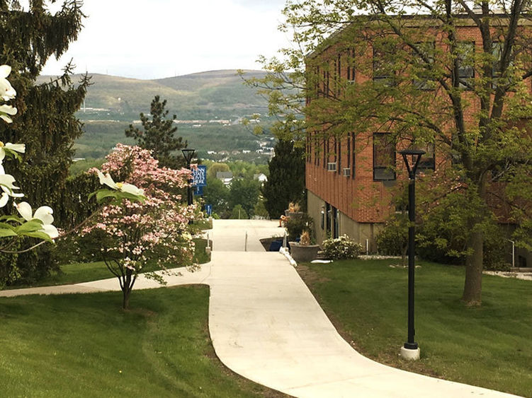 Pathway leading to the Dawson Building at Penn State Scranton